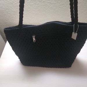 Beautiful woven style Purse brand new